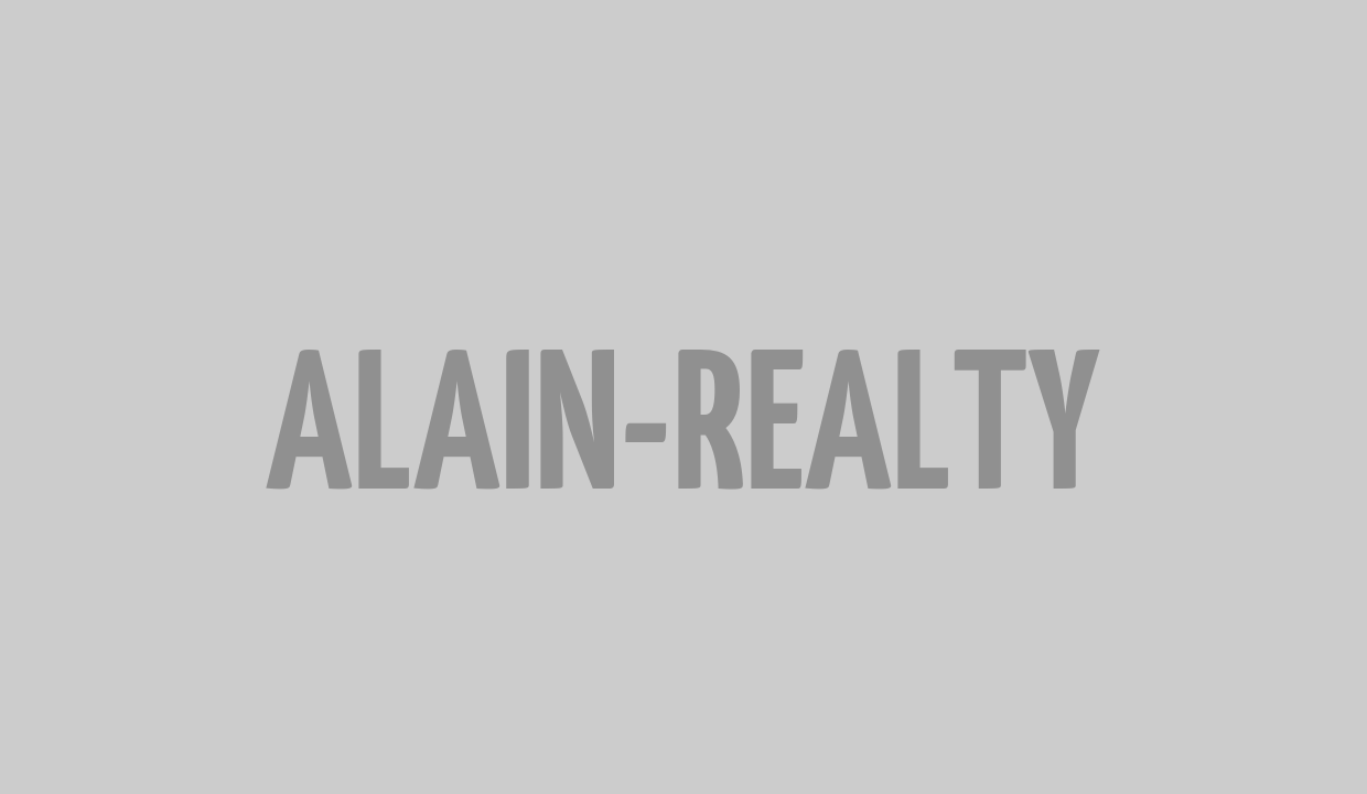 I have a family friend who is a Realtor. I like her and she is a help but she gives me one price to sell my home for and I think it is too low. So I called another agent who suggested a price more in line with my expectations. Who do I choose?